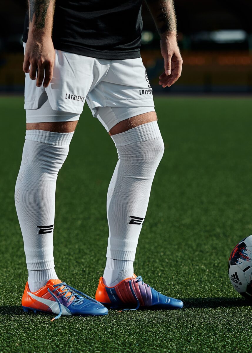 GETRY PIŁKARSKIE TRENINGOWE/MECZOWE EvoGRIP PROFESSIONAL BEZ STOPY ART. 1598 KOL:001 BIAŁE